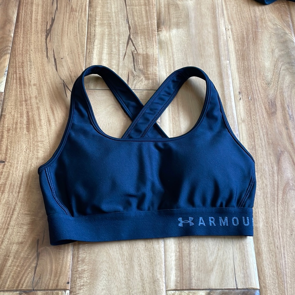 Under armor sports bra small